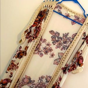 Illa Illa Floral Kimono